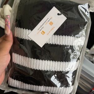 BLACK & WHITE STRIPES thigh high socks